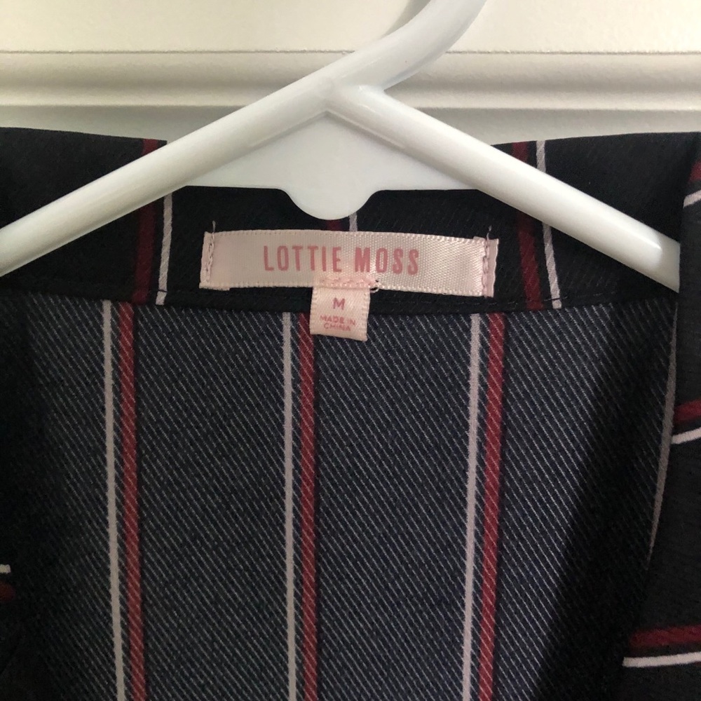 Cropped button up - Picture 2 of 3
